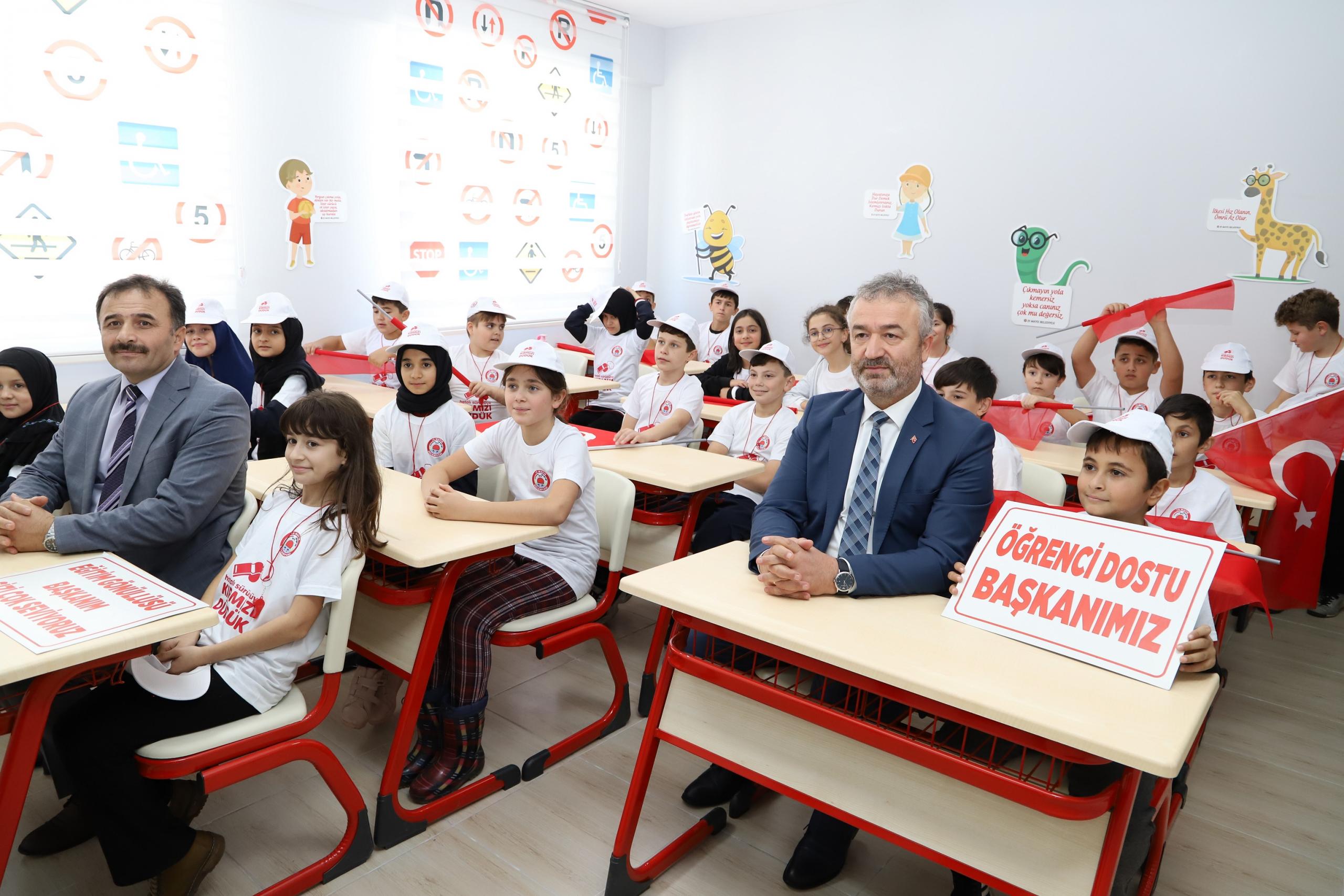 19 Mayıs Belediyesi Çocuk Trafik Eğitim Parkı Açıldı.