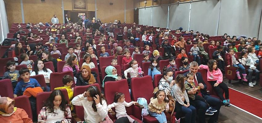 Çocukların Tiyatro Sevgisi Bir Başka Güzel