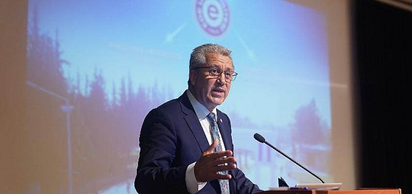 Ege Üniversitesi 4 alanda dünyada ilk bin üniversite arasında