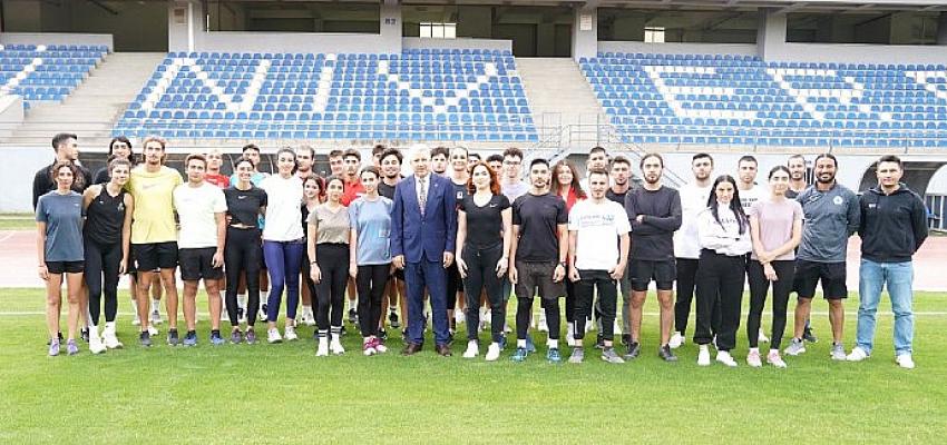 EÜ 20 Mayıs Stadyumu çimleri yeni sezona hazır