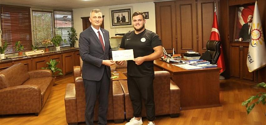 Gölcük’ün Gururu Yunus Emre Akman