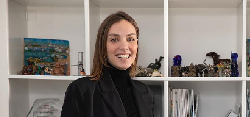 Görsel dünyasını yapay zekâ ile şekillendiriyor