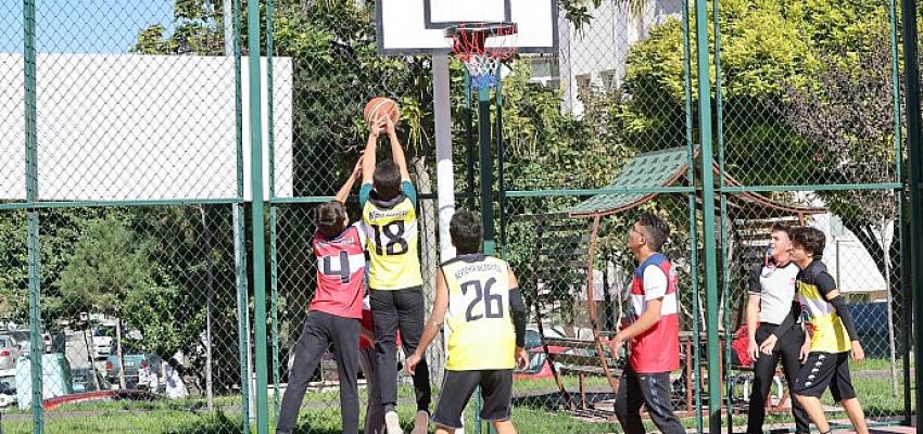 Sokak Basketbolu Turnuvasında Yarı Final ve Final Heyecanı