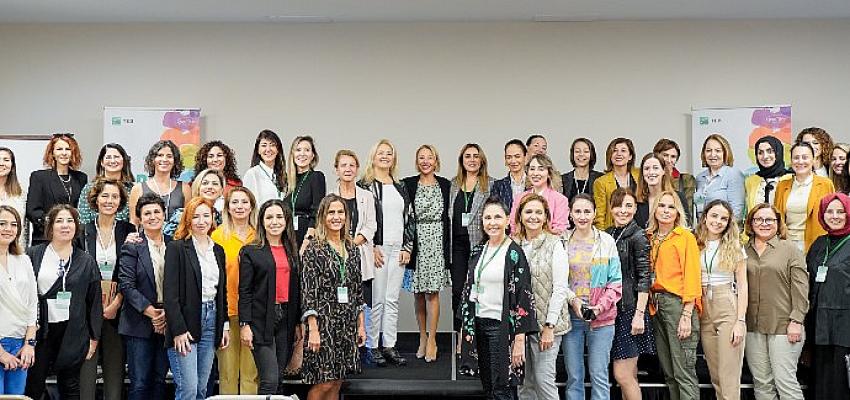 TEB, Kadın Bankacılığı ile kadın patronların ve girişimcilerin yanında olmaya devam ediyor