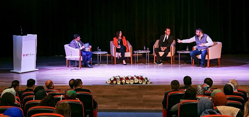 YETZ 2022’de Metaverse ve Eğitim Teknolojilerine Odaklanıldı