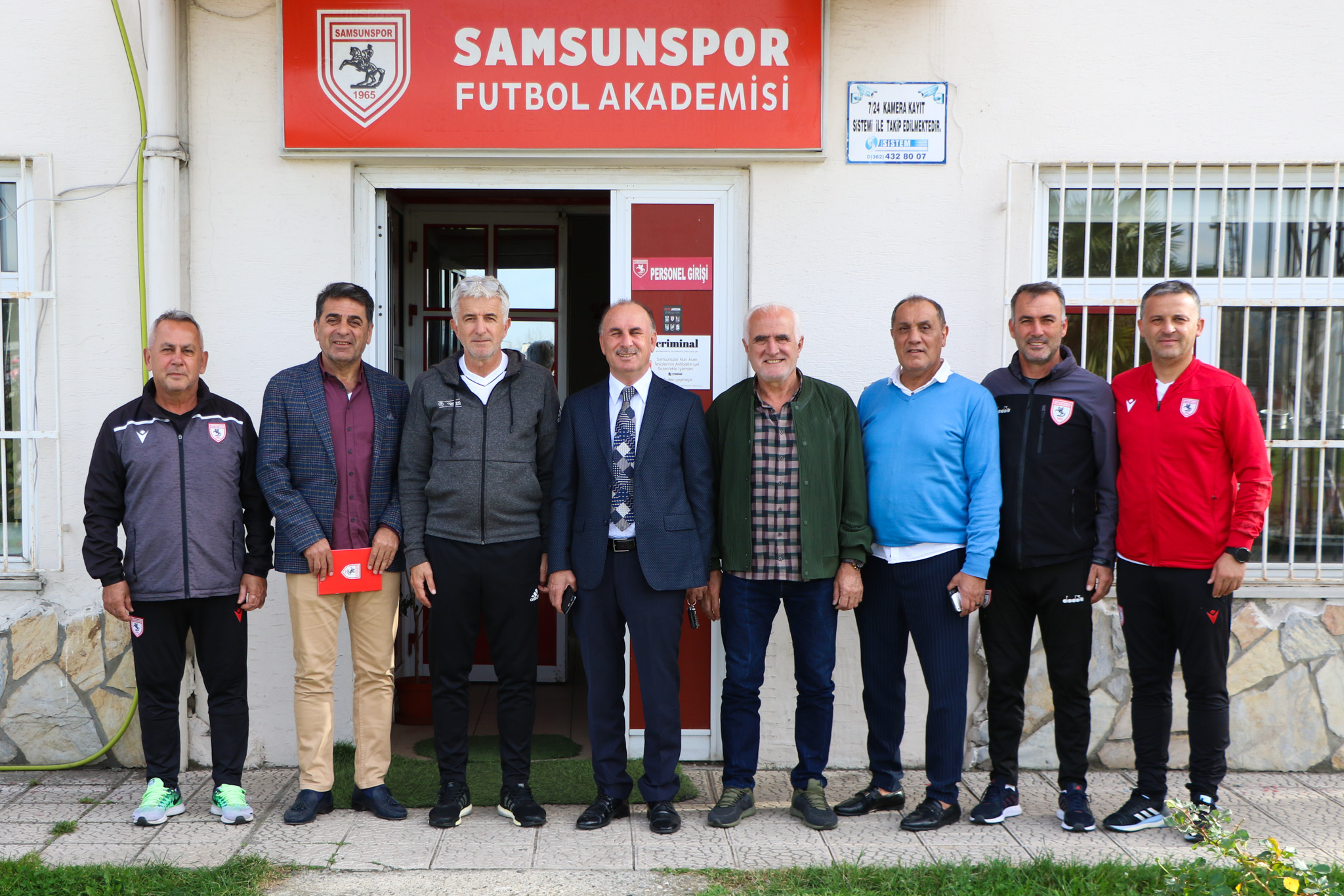 FUTBOL AKADEMİSİNE ZİYARET