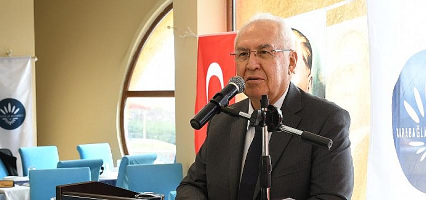 Başkan Selvitopu Öğretmenler Günü’nü kutladı