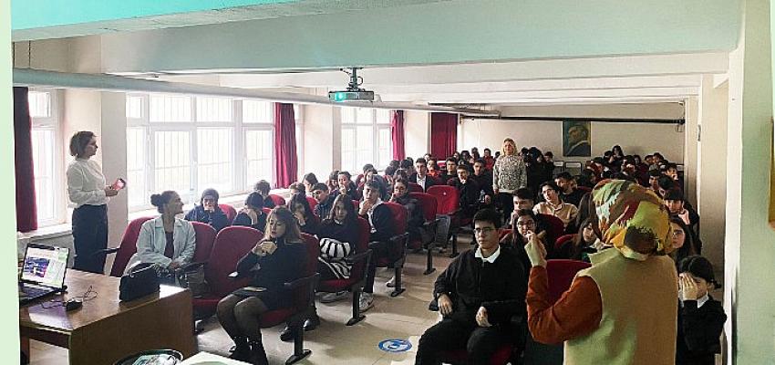 Öğrencilere Geri Dönüşüm Anlatıldı