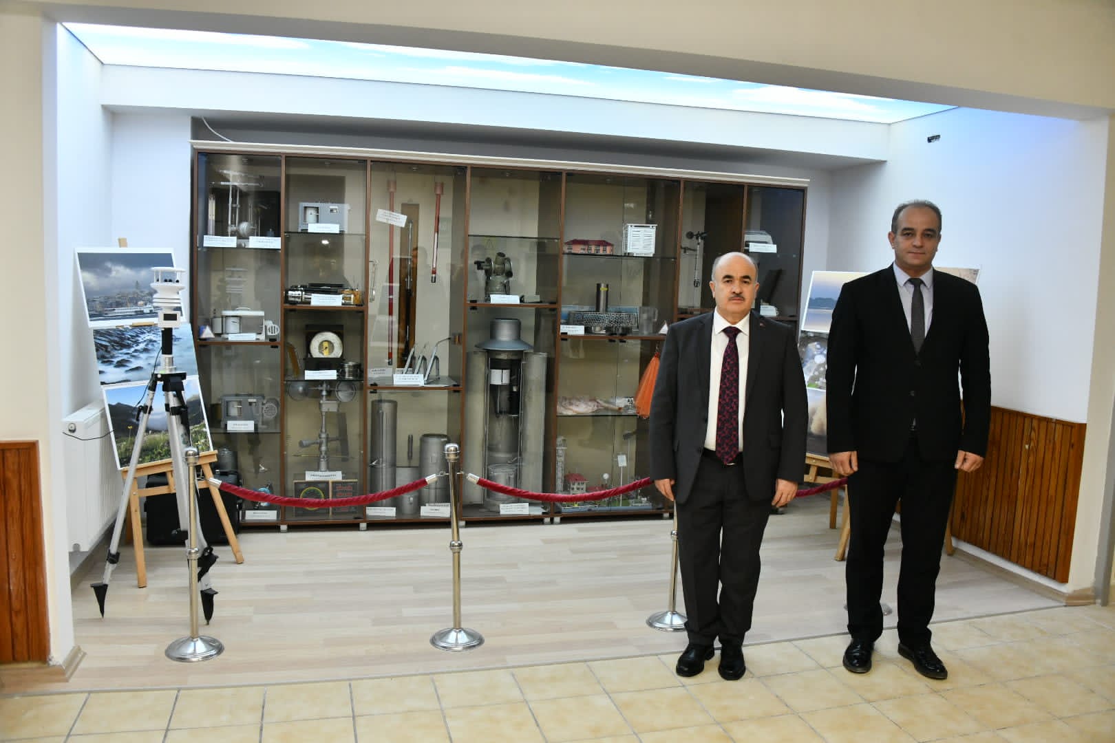 Vali,Meteoroloji 10. Bölge Müdürlüğünü ziyaret etti..