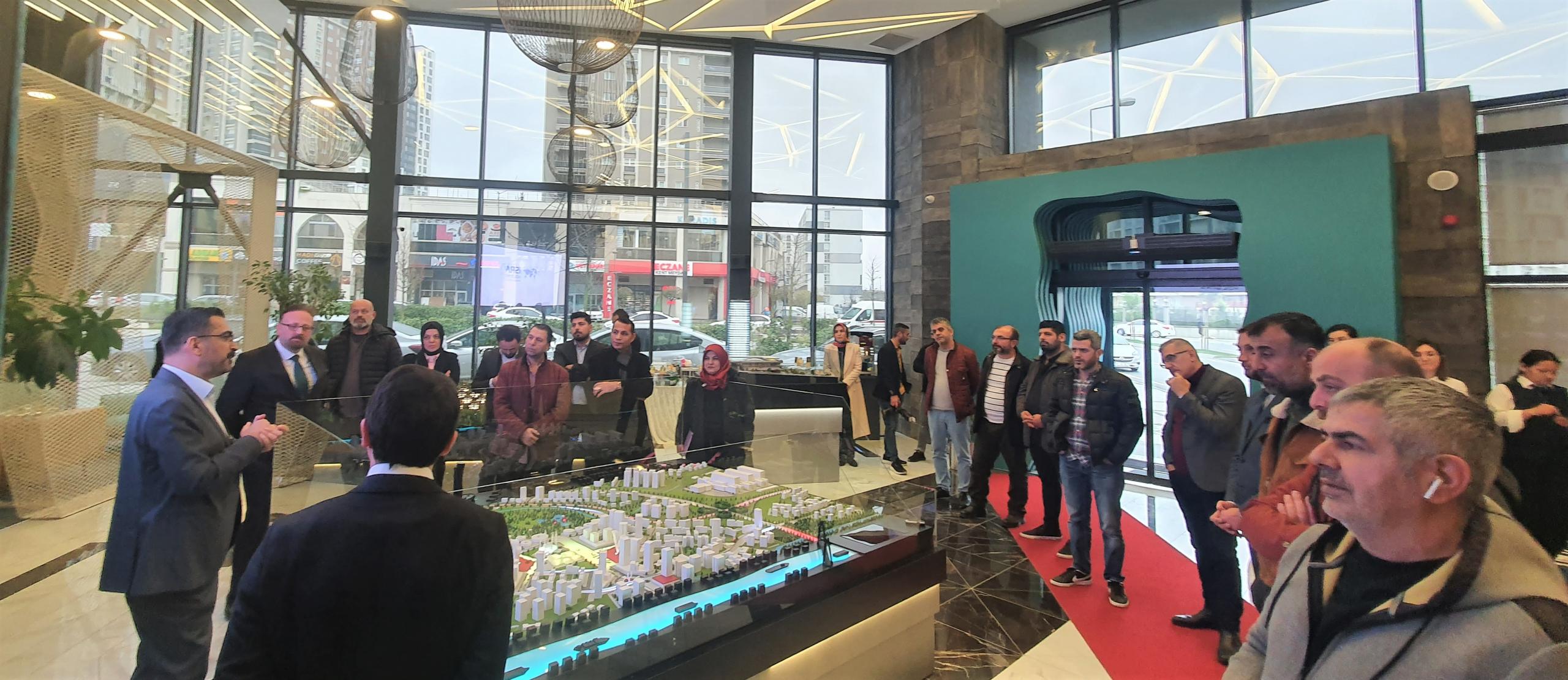 İSRA HOLDİNG YÖNETİCİLERİ ÇÖZÜM ORTAKLARIYLA BULUŞTU