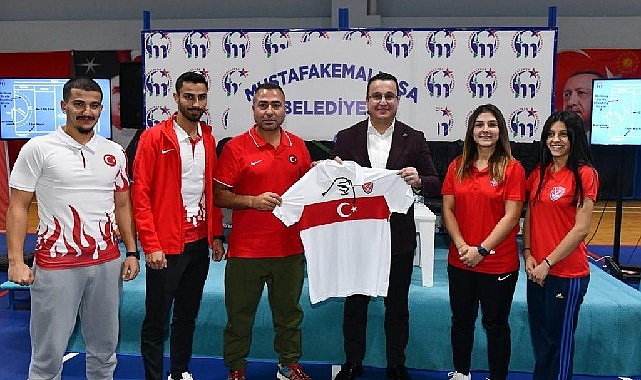 A Milli Hokey Takımı Mustafakemalpaşa’da