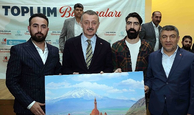 Başkan Büyükakın: “Hedefimiz vatandaşımıza eşit ve adil hizmet götürmek”