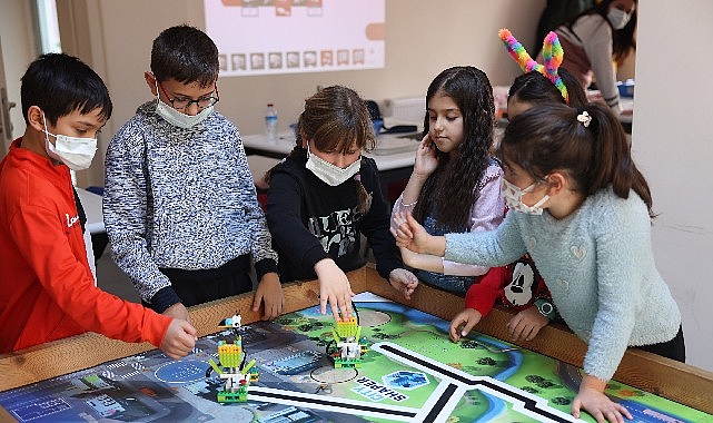 Geleceğin Kodlarını Öğreniyorlar