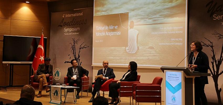 Gençlerin yüzde 40’ı kendini “sıkça yalnız” hissediyor