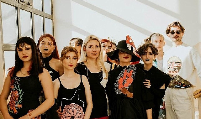 “Giyilebilir Sanat” sergisi görücüye çıktı