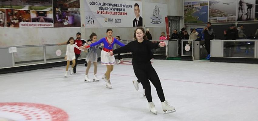 Gölcük Buz Pisti Bakım Sonrası Hizmete Açıldı