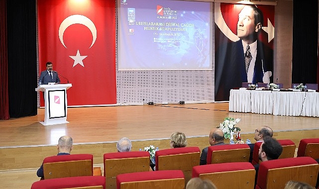 İKÇÜ’de Uluslararası Dijital Çağda Hukuk Sempozyumu
