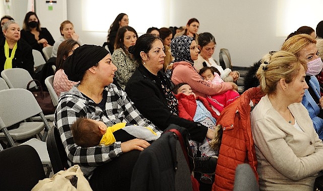 Karşıyaka’da Annelerle En Kutsal Söyleşi