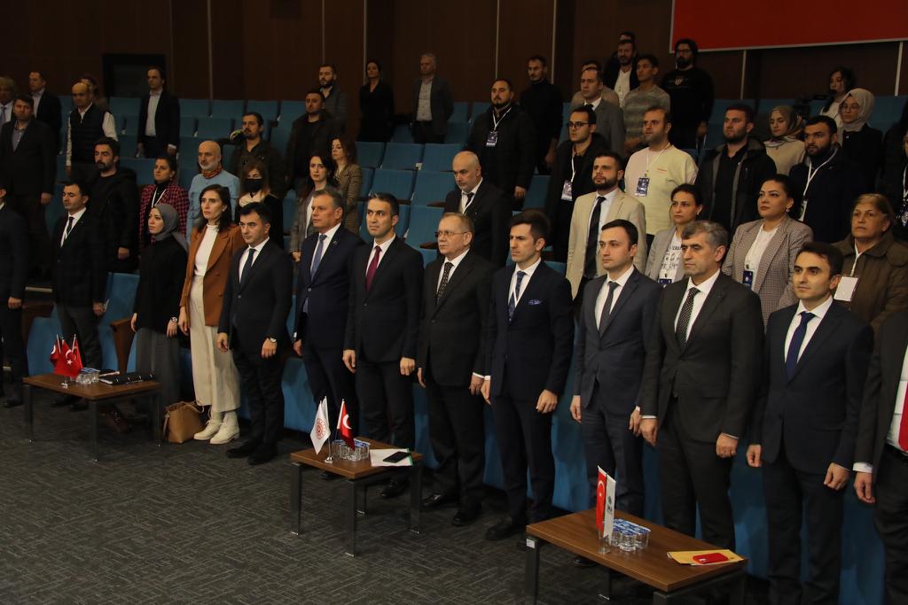 ÜRETENİN İHRACAT YAPANIN HER ZAMAN ÖNÜNÜ AÇARIZ