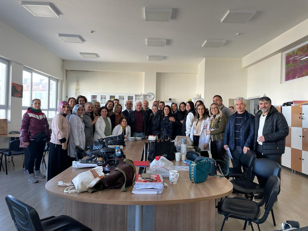 43 Yıllık Türkçe Öğretmeni SOYAL Emekli Oldu