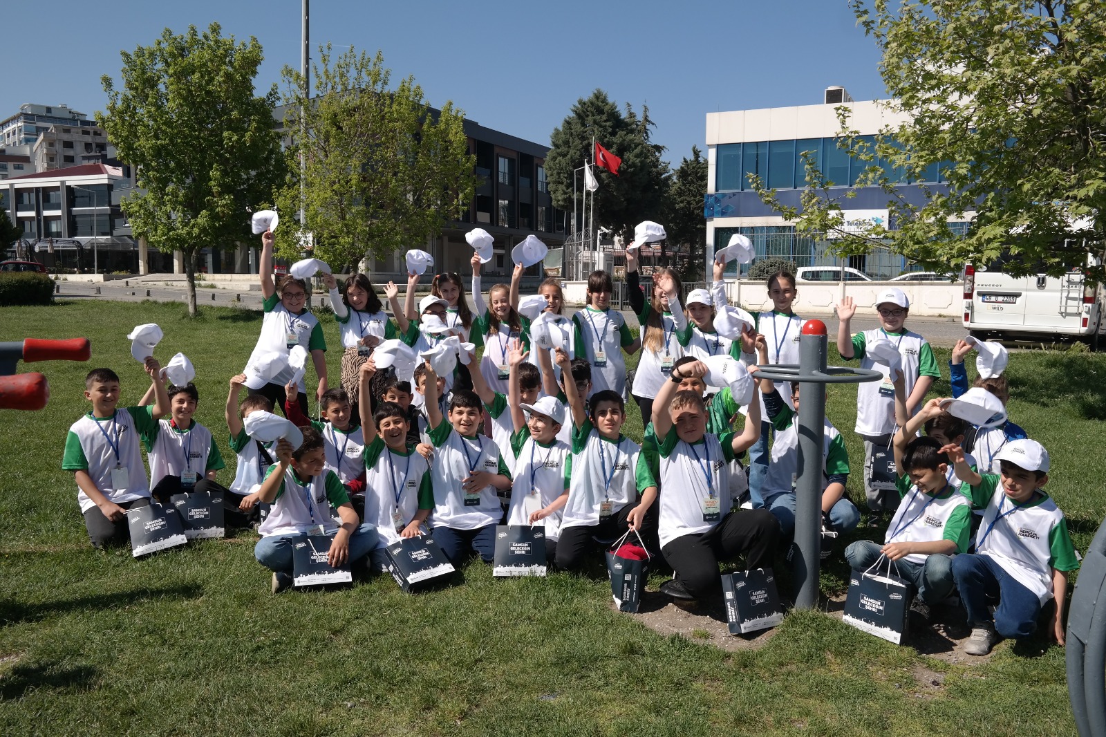 Başkan Demir: Geleceğin şehrini gençlerimiz için inşa ediyoruz