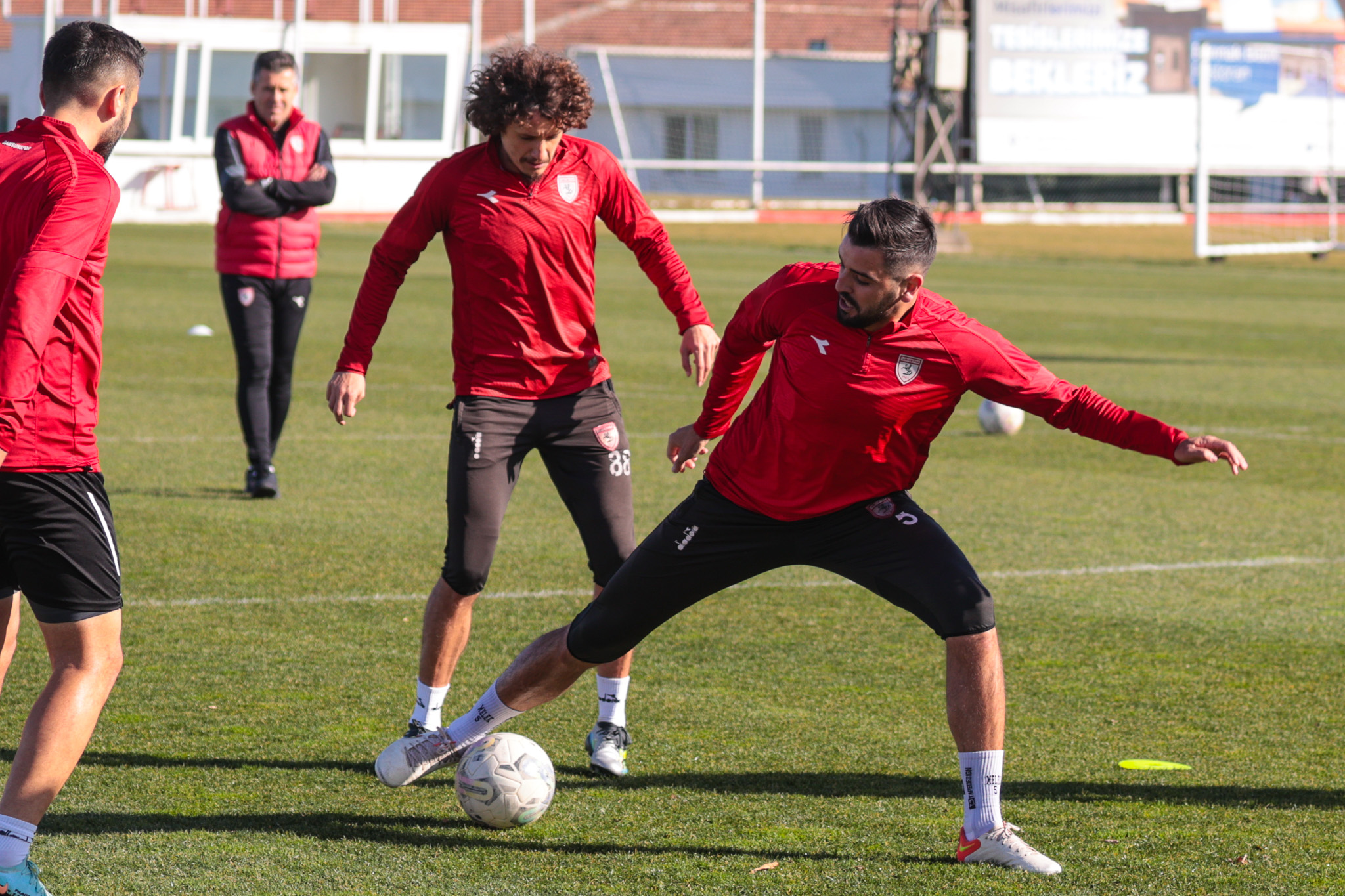 SAMSUNSPOR SIKI ÇALIŞIYOR..