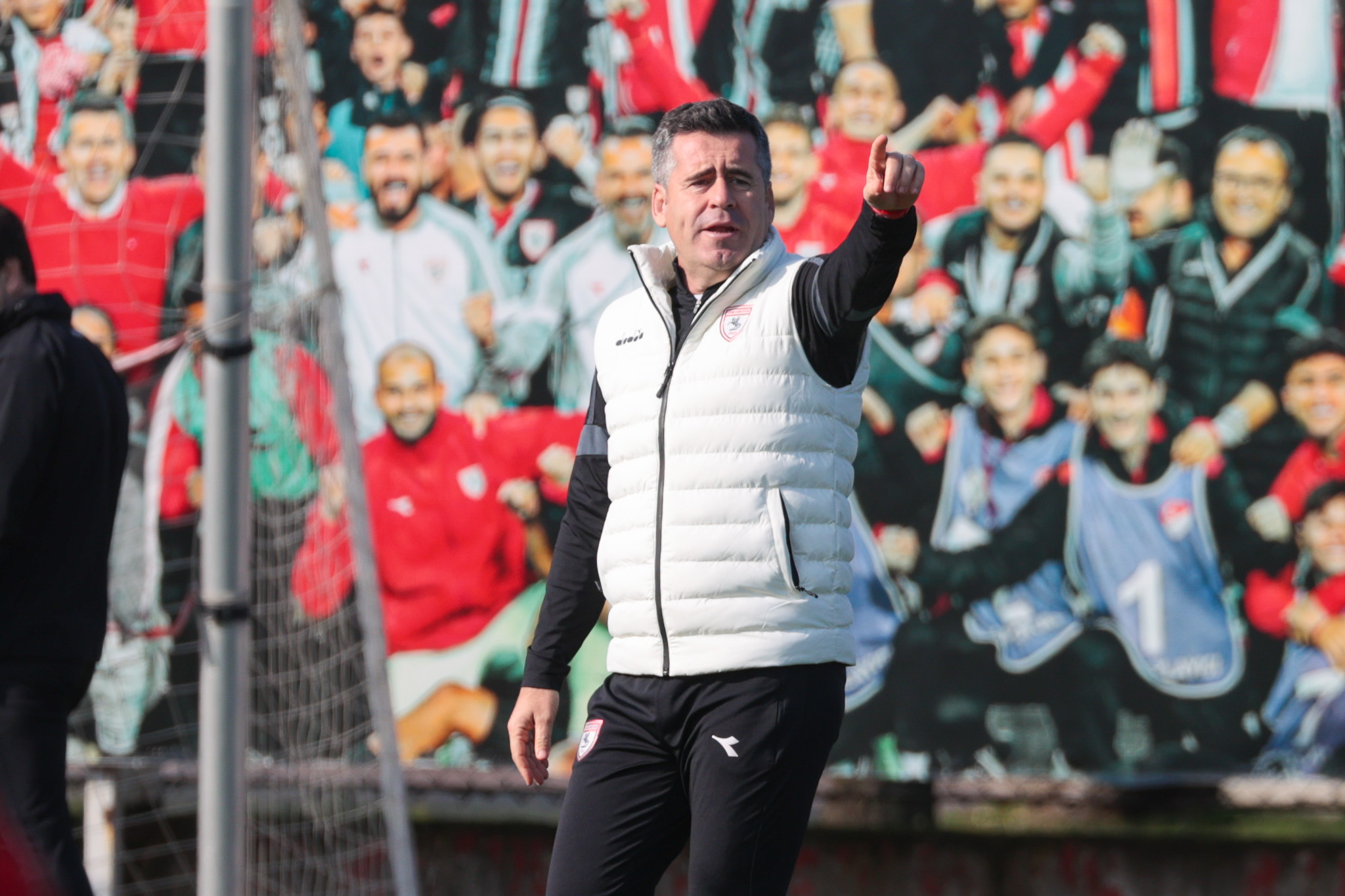 Eroğlu, “Hiç bir maçın kağıt üzerinde kolay görünmesine izin vermeyeceğiz.