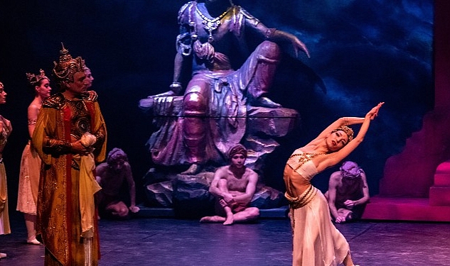 AKM’de LA BAYADÈRE Balesinin Prömiyer Coşkusu!