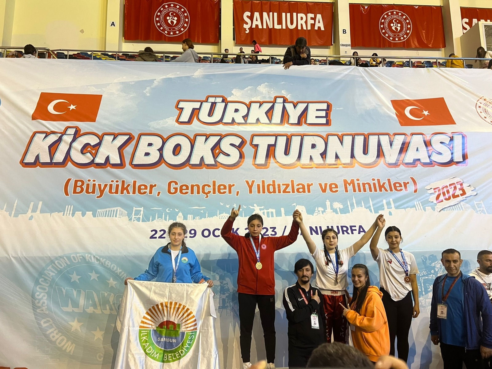 İLKADIM BELEDİYESİ KİCK BOKS’A YİNE DAMGA VURDU