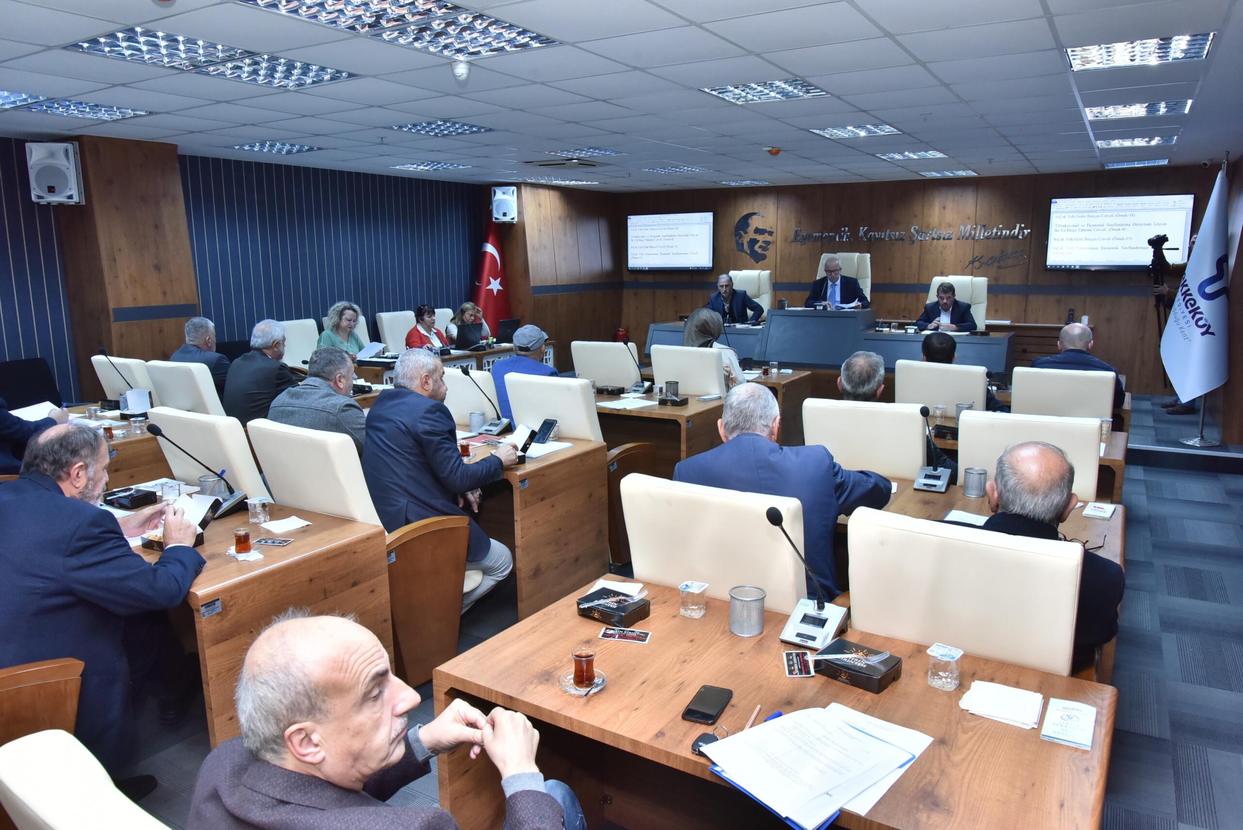 Tekkeköy Belediye Meclisi depremzedeler için tek yürek