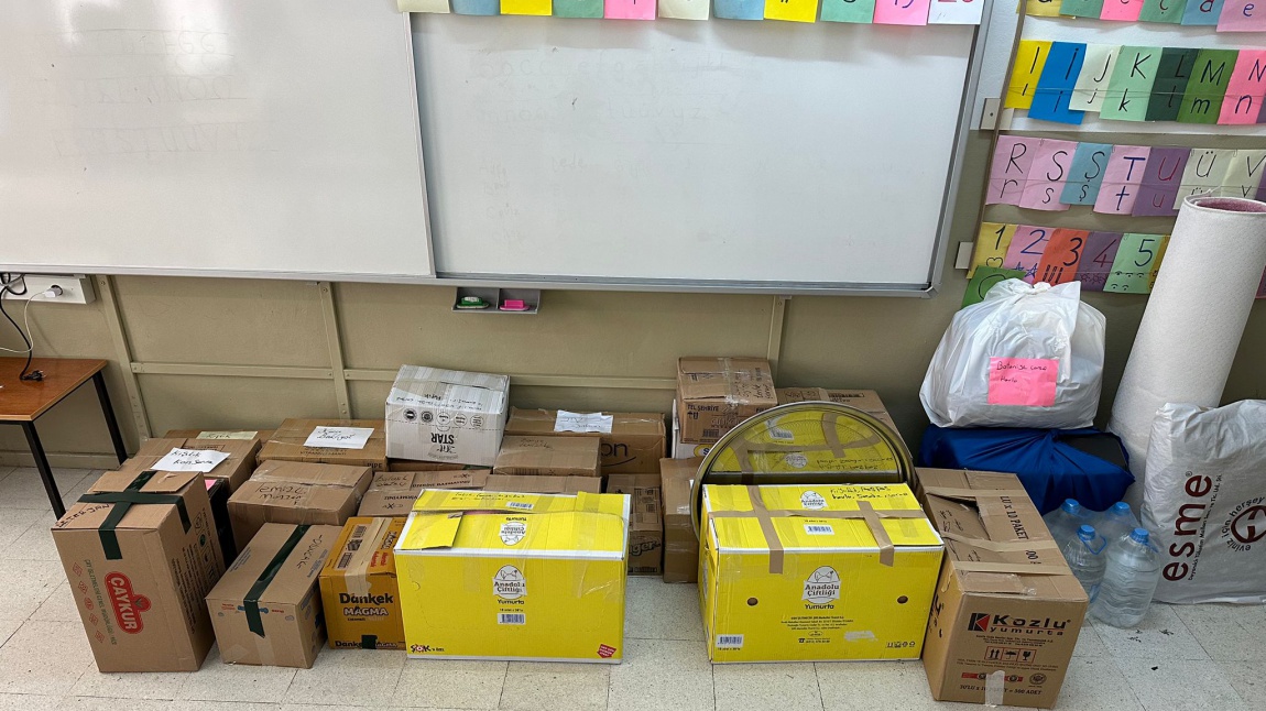 Fevzi Çakmak İlkokulu’ndan depremzedelere yardım desteği
