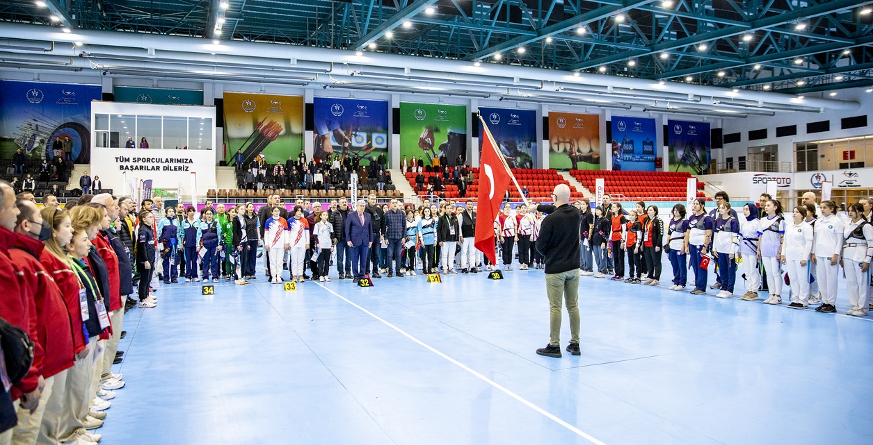 Yıldızlar Salon Türkiye Şampiyonası Samsun’da başladı