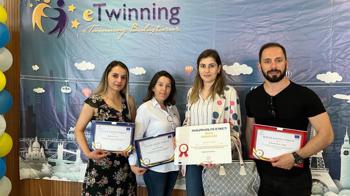 Ayvacık Anadlu Lisesi’ne e-Twinning Projesi Kalite Ödülü