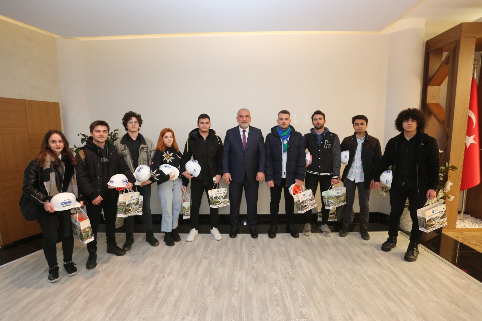 Canik Belediyesi’nden Öğrencilere Deprem Bölgesinde Saha Tecrübesi