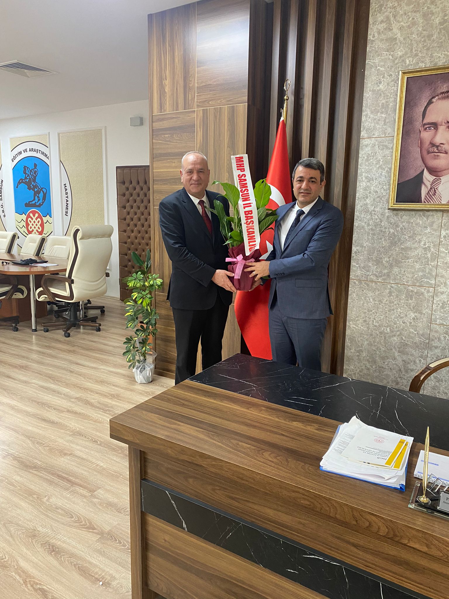 MHP SAMSUN’DAN SAĞLIK ÇALIŞANLARINA 14 MART ZİYARETİ