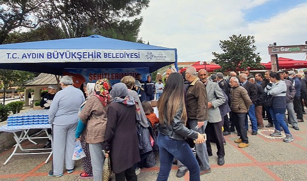 Aydın Büyükşehir Belediyesi ’18 Mart Çanakkale Zaferi ve Şehitleri Anma Günü’nde Helva Hayrı Gerçekleştirdi