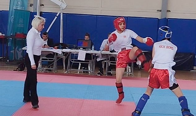 Bayraklı’nın sporcuları fark yarattı