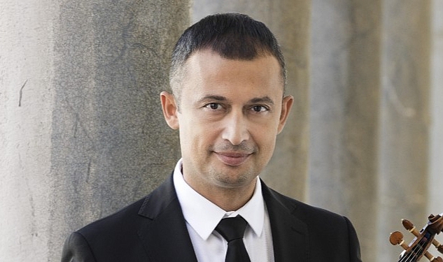 Gökhan Aybulus ve Esen Kıvrak Yapı Kredi bomontiada b-sahne’de