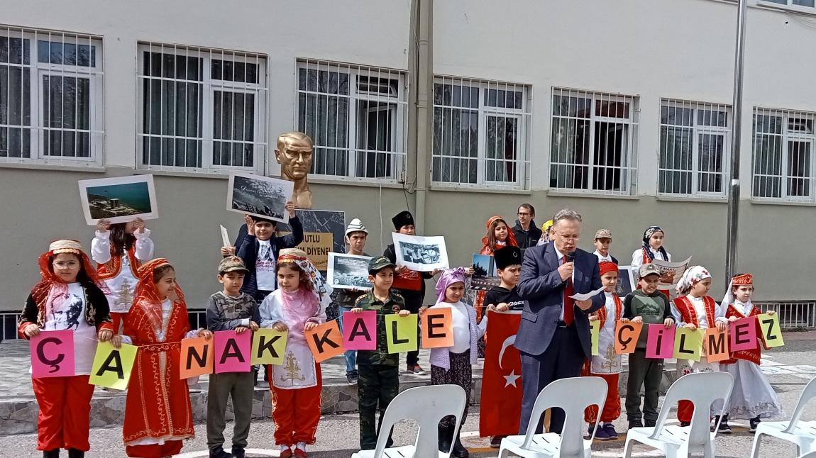 Bafralı Müdürün Okulunda Minik Yürekler Çanakkale Çarptı