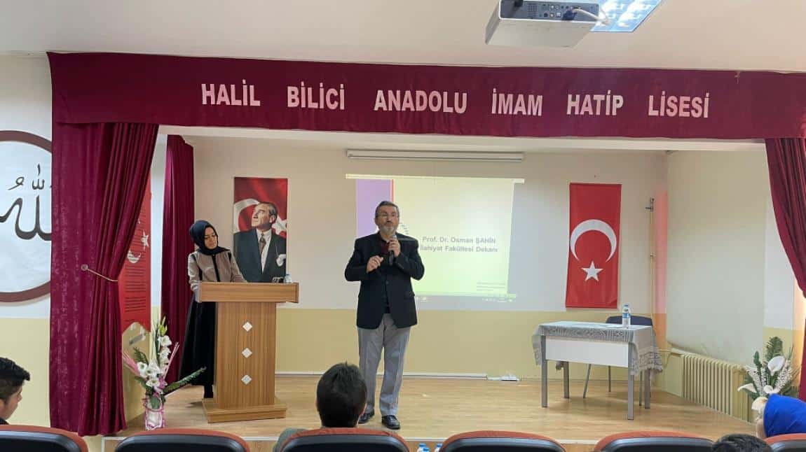 Prof. Dr. Osman ŞAHİN’den Asarcıklı Öğrencilere Sunum