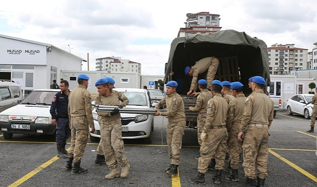 Kocaeli Büyükşehir, Defne’ye iki Ramazan çadırı kurdu