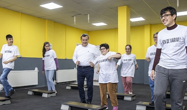 Konak Engelsiz Yaşam Köyü’nün yeni spor salonu faaliyete geçti