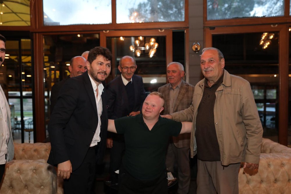 Samsun Ahmet Karkucak’ı bağrına bastı