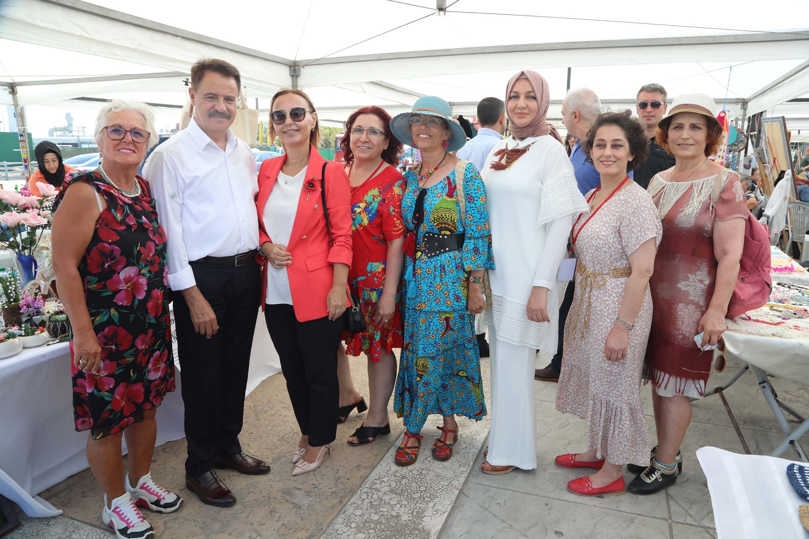 Emekçi Kadınlar  depremzede vatandaşlar için   buluşuyor