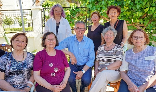 Gaziemirli çınarların ikinci evi; Ata Evi