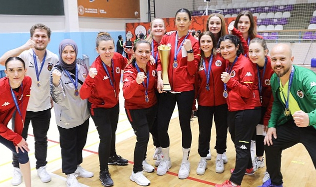 Gölcük’ün İşitme Engelliler Takımları 3. Kez Türkiye Şampiyonu