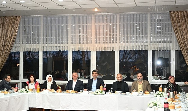 Kocaman Muhtarlarla İftar Sofrasında Buluştu