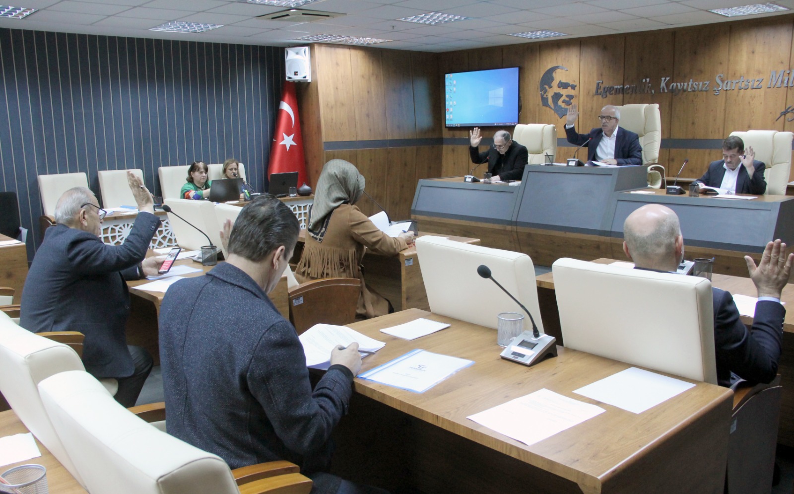 Tekkeköy Belediyesi 2022 yılı ‘İdare Faaliyet Raporu’ meclis toplantısında oy birliği ile onaylandı.