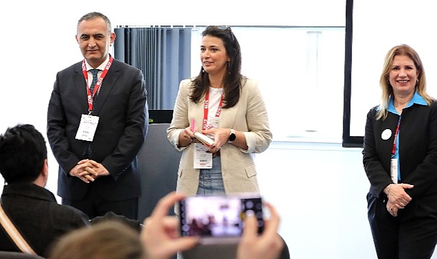 Millî Eğitim Bakanlığı İngilizce öğretmenleri, Türkiye’deki başarılarını Birleşik Krallık’ın uluslararası en büyük eğitim konferansına taşıdı