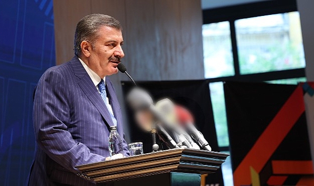 Sağlık Bakanı Koca Taş Bina Kültür ve Sanat Merkezi’nde Gençlerle Buluştu